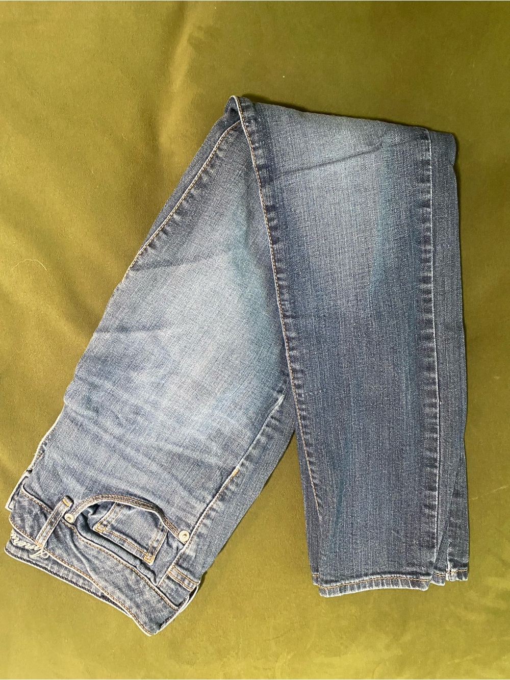Womans Classic Blue Denim Jeans - Slim Fit